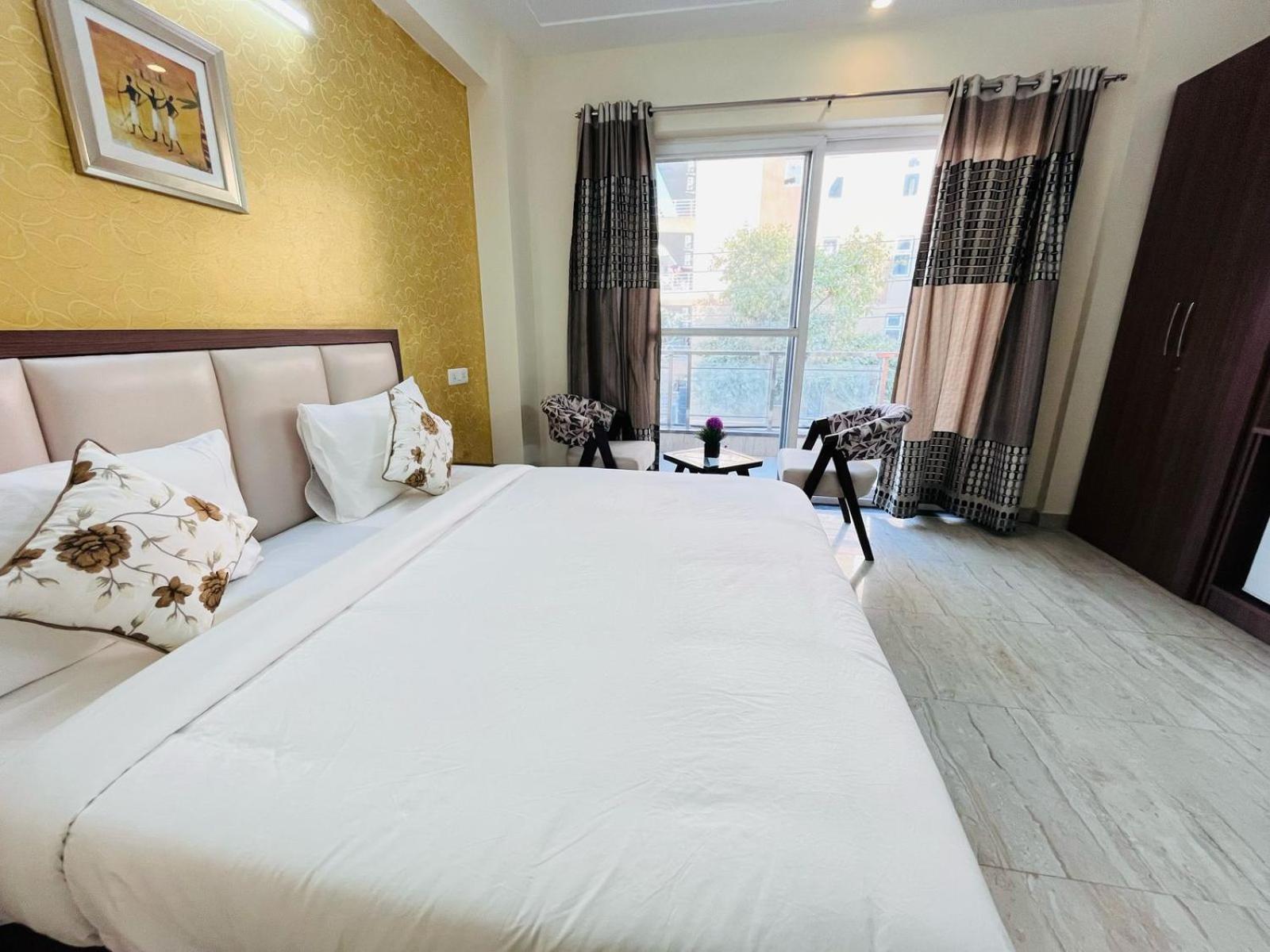 Hotel The Luxe 18 - Golf Course Road Gurgaon Esterno foto