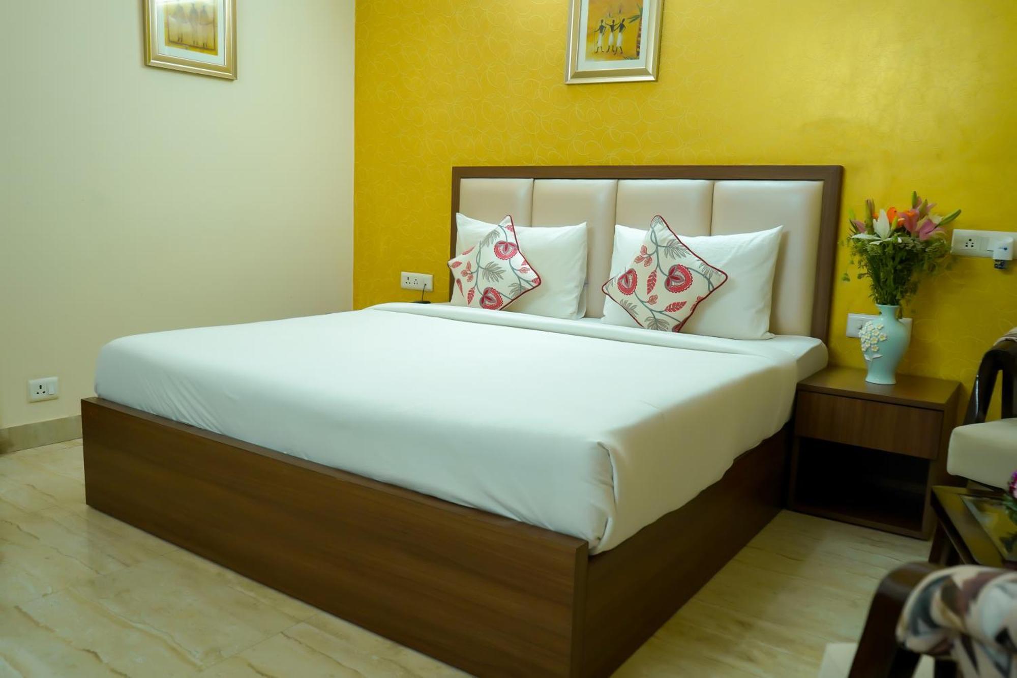 Hotel The Luxe 18 - Golf Course Road Gurgaon Esterno foto