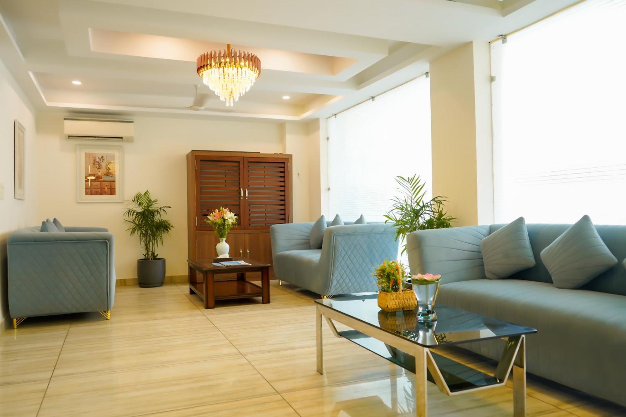 Hotel The Luxe 18 - Golf Course Road Gurgaon Esterno foto