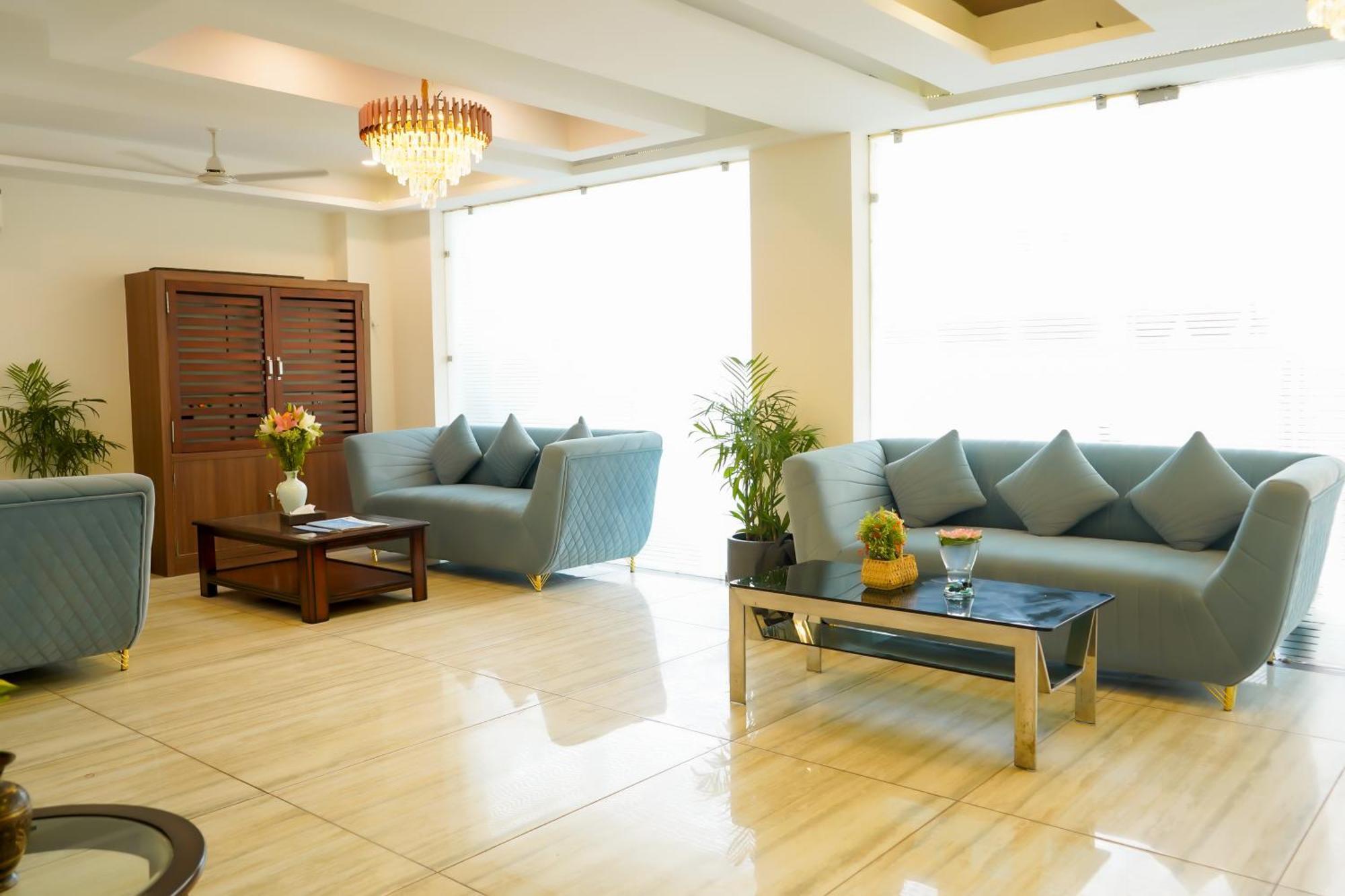 Hotel The Luxe 18 - Golf Course Road Gurgaon Esterno foto
